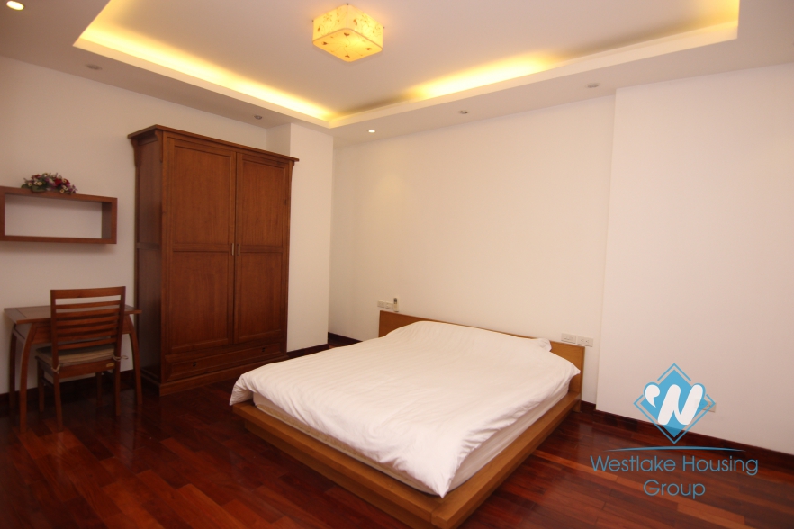 High quality apartment with 03 bedrooms for rent in Xuan Dieu, Tay Ho, Ha Noi